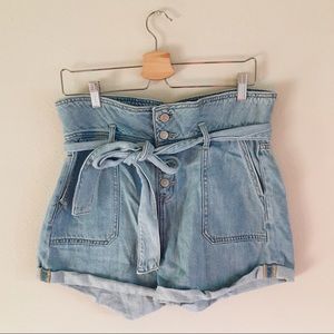Light wash paper bag jean shorts